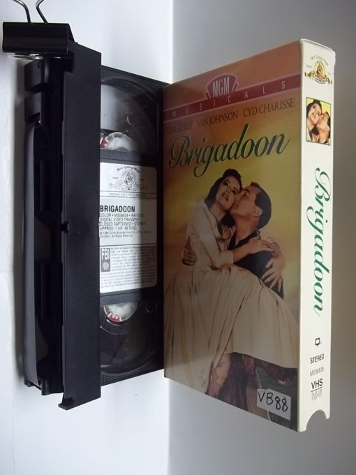 Brigadoon (Used VHS M206838)